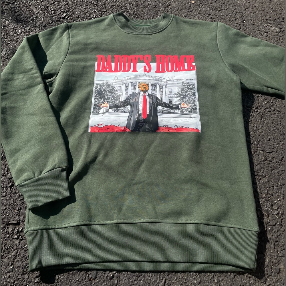 Donald Trump‎ Presidential MAGA Daddy's Home Green Crewneck Sweater S
